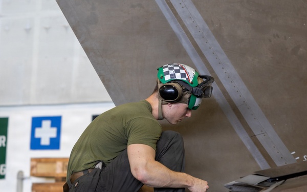 USS Abraham Lincoln Conducts Aircraft Maintenance