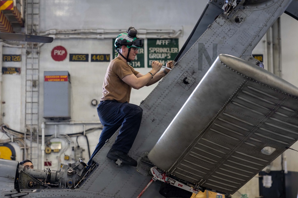 USS Abraham Lincoln Conducts Aircraft Maintenance