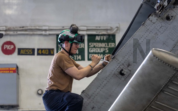 USS Abraham Lincoln Conducts Aircraft Maintenance