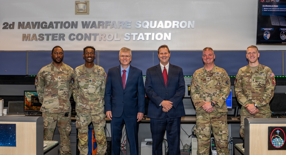 SECAF Visit  to 2 NWS