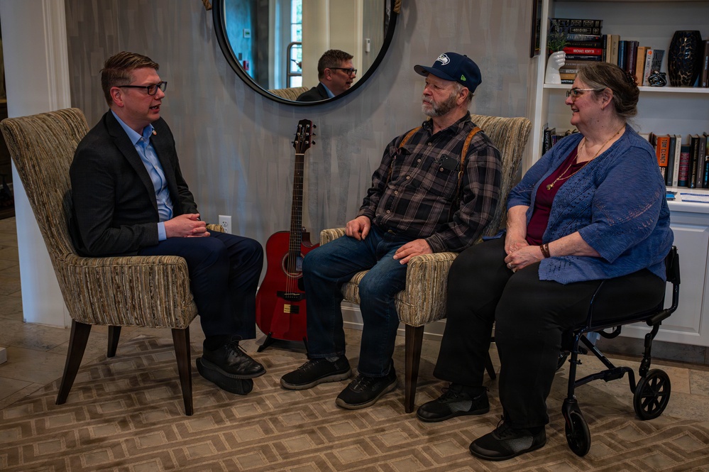 Congressman Nicholas Begich visits Alaska Fisher House