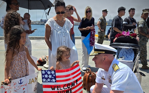 USS Ashland Returns to Homeport