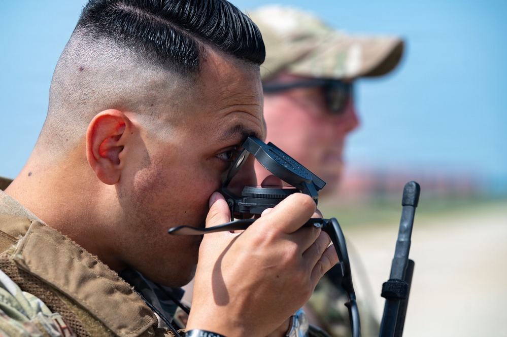Clear to land: 8th, 51st OSS Airmen attend LZSO course at Kunsan AB
