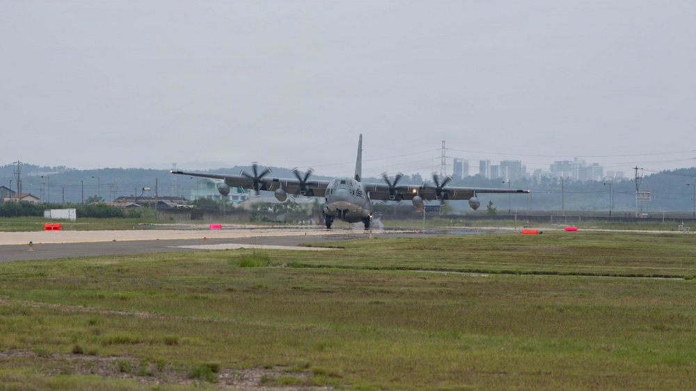 Clear to land: 8th, 51st OSS Airmen attend LZSO course at Kunsan AB