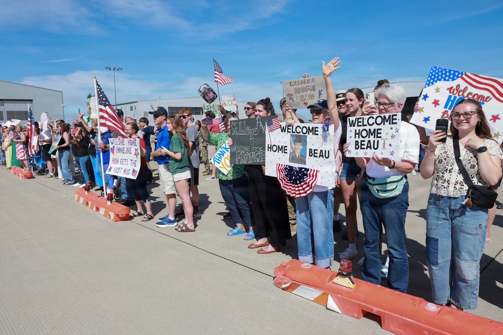 Wisconsin National Guard Soldiers return from yearlong mobilization