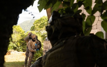 Marines with 2/8 Conduct Force on Force
