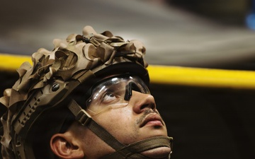 11th MEU Marines, Sailors Conduct Rappelling Training Aboard USS Boxer