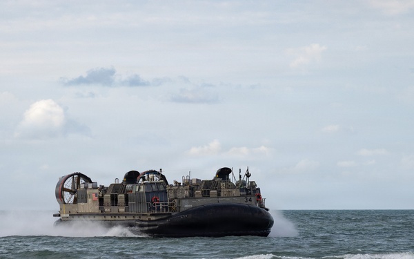 22nd MEU Marines and Sailors return to Camp Lejeune after a nearly 10-month deployment