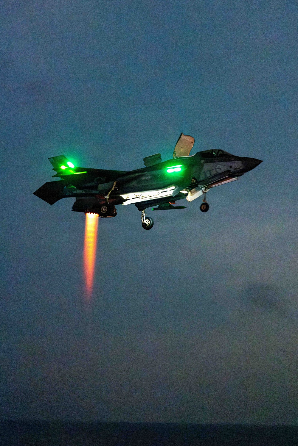 11th MEU Marines, Sailors Conduct Flight Operations Aboard USS Boxer