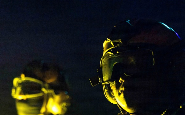 11th MEU Marines, Sailors Conduct Flight Operations Aboard USS Boxer