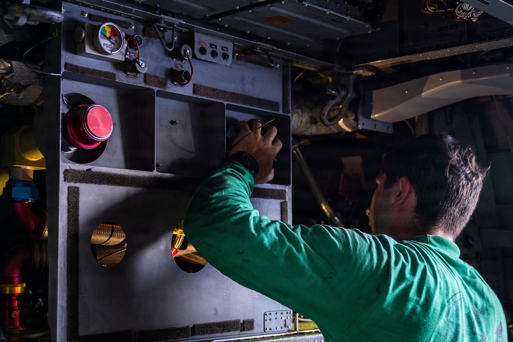USS Iwo Jima aircraft maintenance