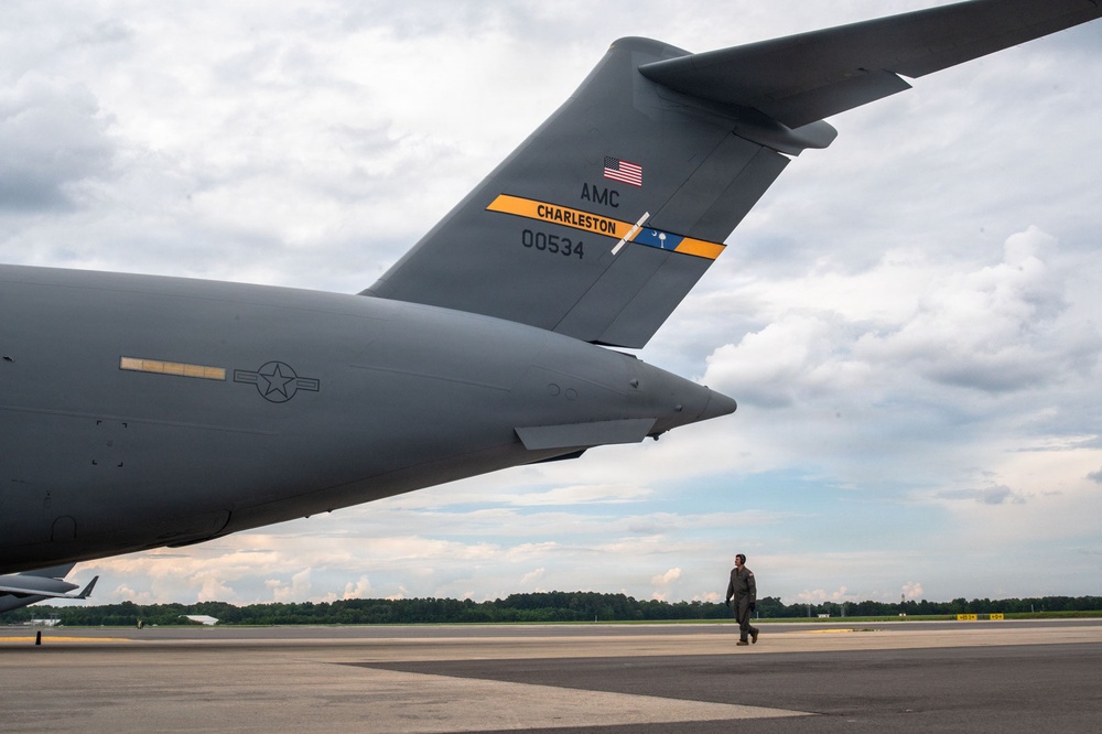 Soccer &amp; C-17s: an anthem flyover