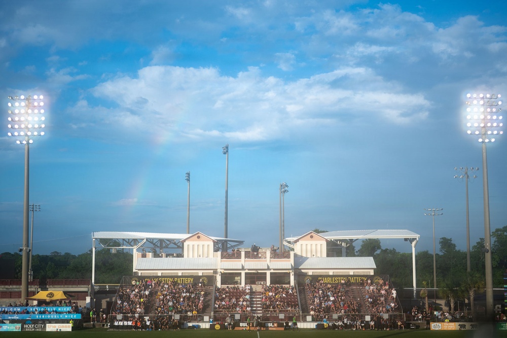 Soccer &amp; C-17s: an anthem flyover