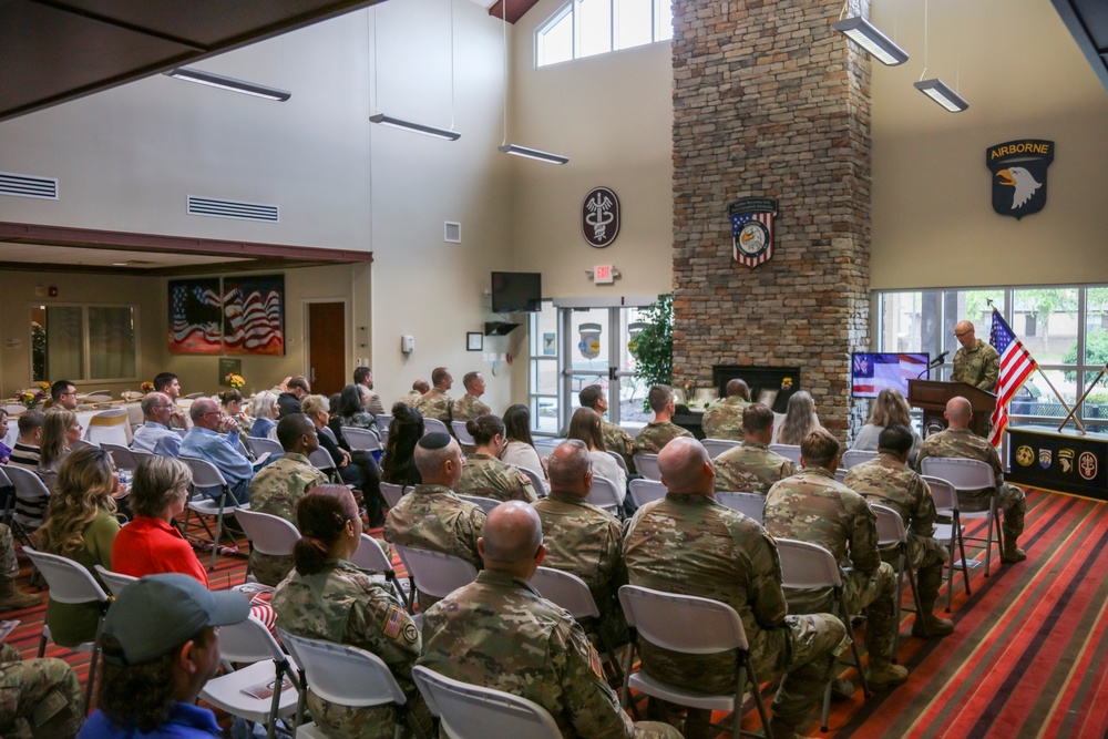 Fort Campbell SRU Conducts Memorial Garden Rededication