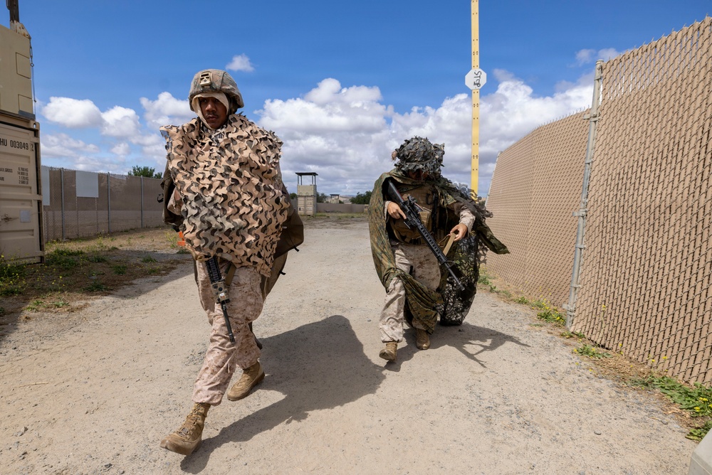 1st MLG Marines conducts s-UAS training during field exercise