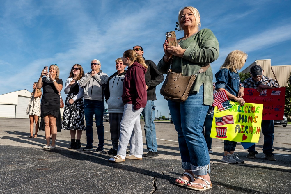 Deployers return home