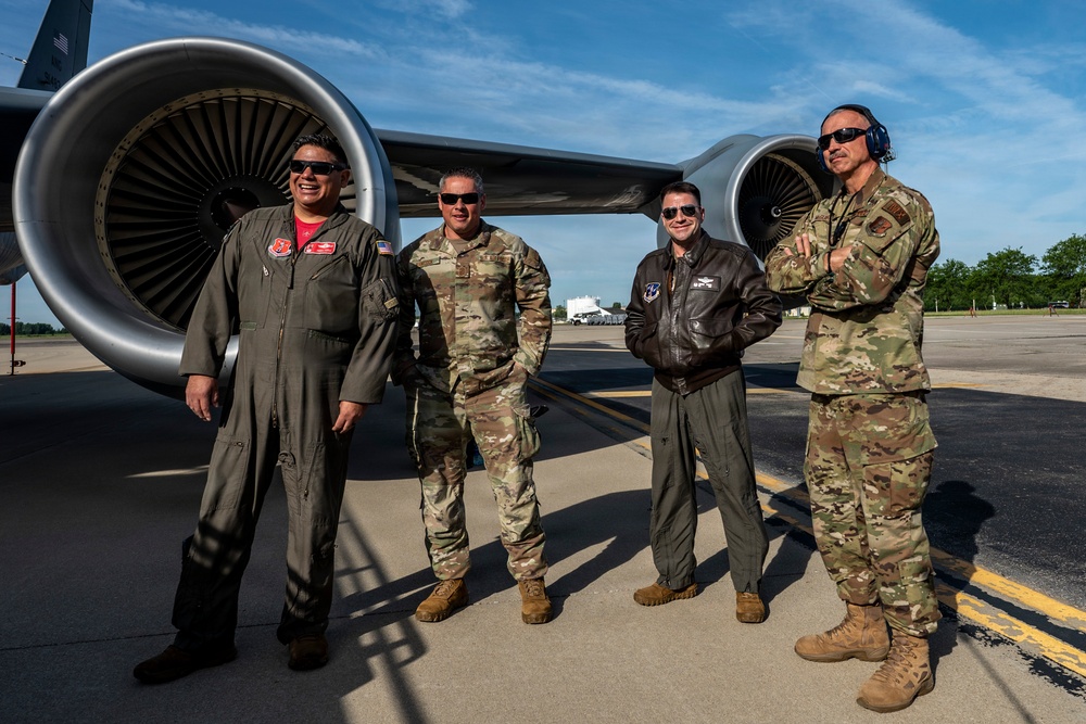 Deployers return home