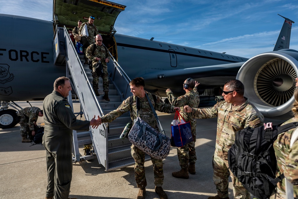 Deployers return home
