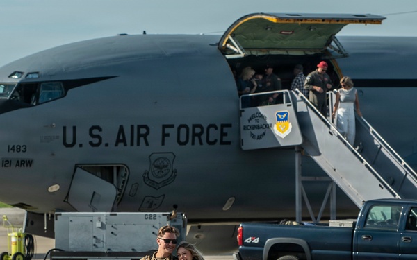 Deployers return home