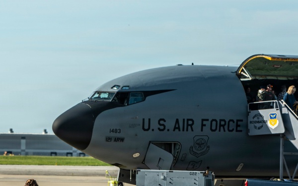 Deployers return home