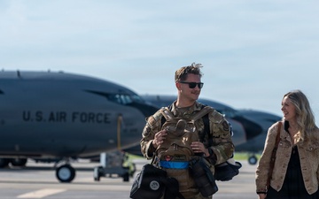 Deployers return home