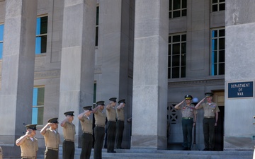 Commandant of the Republic of Korea Marine Corps Honors Cordon