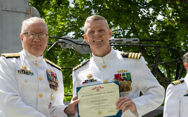PNSY Holds Change of Command Ceremony for Submarine Squadron TWO