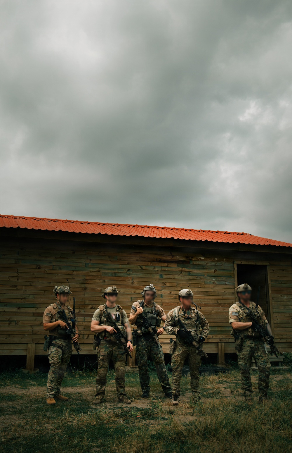 U.S. Army Green Berets train alongside Ecuadorian Special Operations Forces
