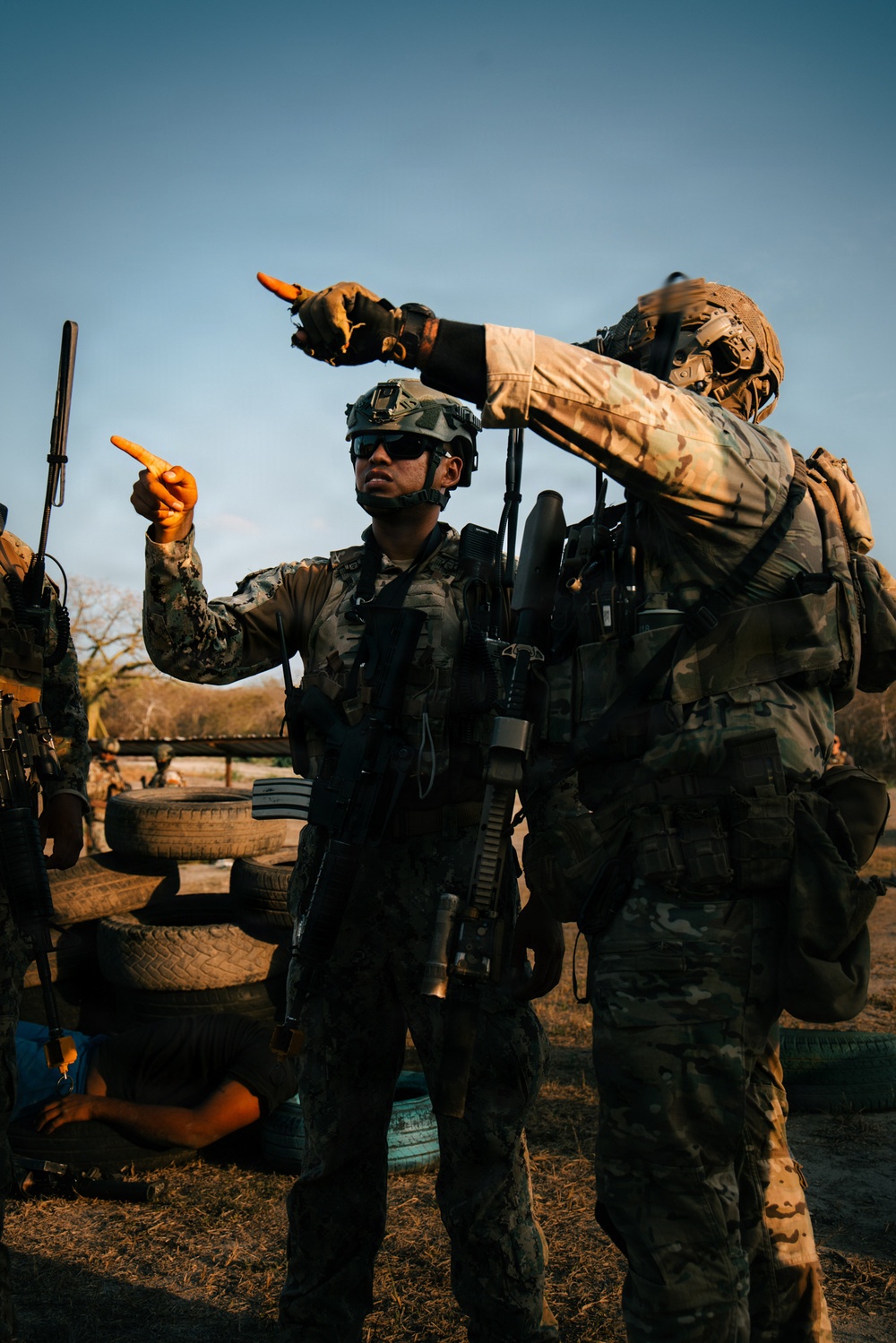 U.S. Army Green Berets train alongside Ecuadorian Special Operations Forces