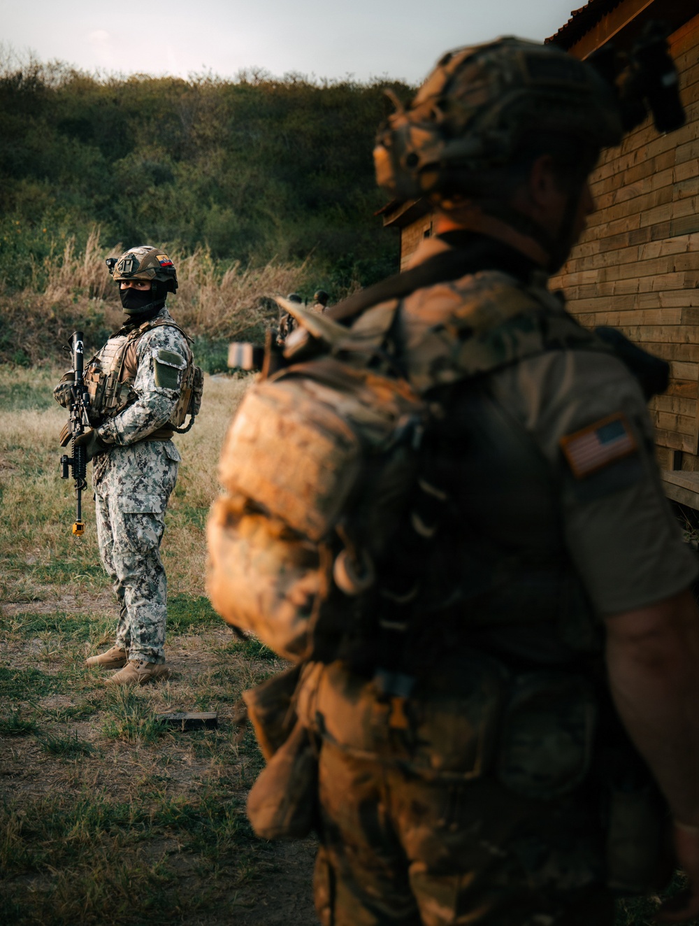 U.S. Army Green Berets train alongside Ecuadorian Special Operations Forces