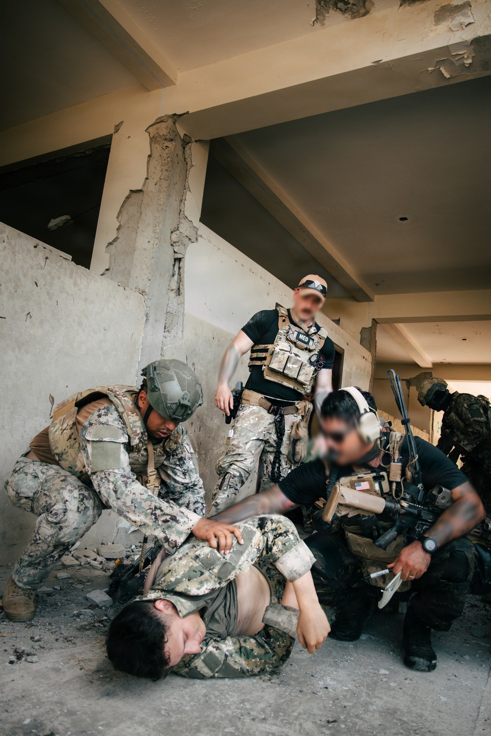 U.S. Army Green Berets train alongside Ecuadorian Special Operations Forces