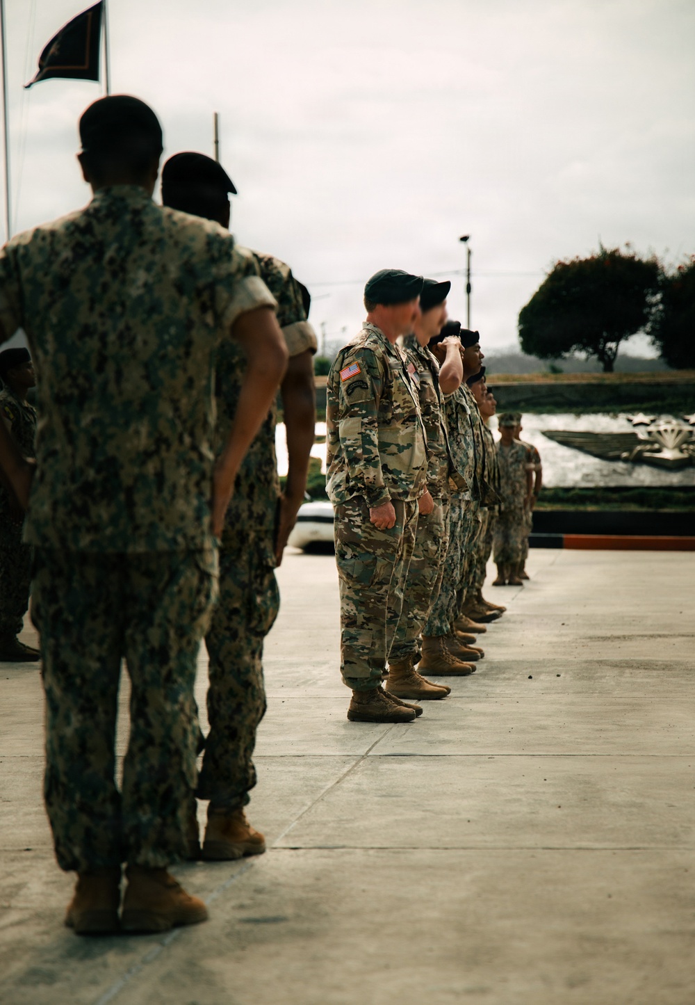 U.S. Army Green Berets train alongside Ecuadorian Special Operations Forces