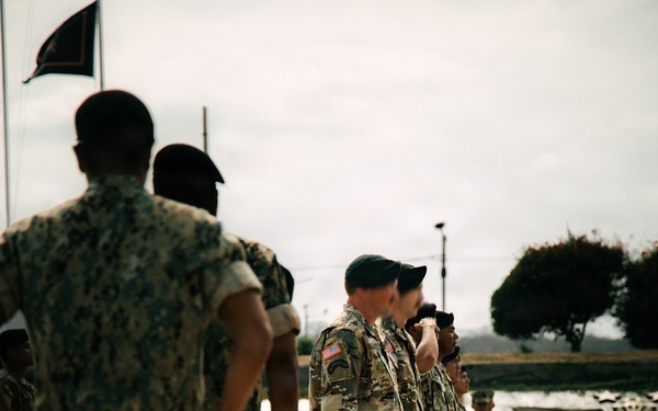 U.S. Army Green Berets train alongside Ecuadorian Special Operations Forces