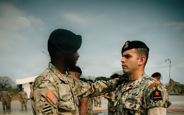 U.S. Army Green Berets train alongside Ecuadorian Special Operations Forces