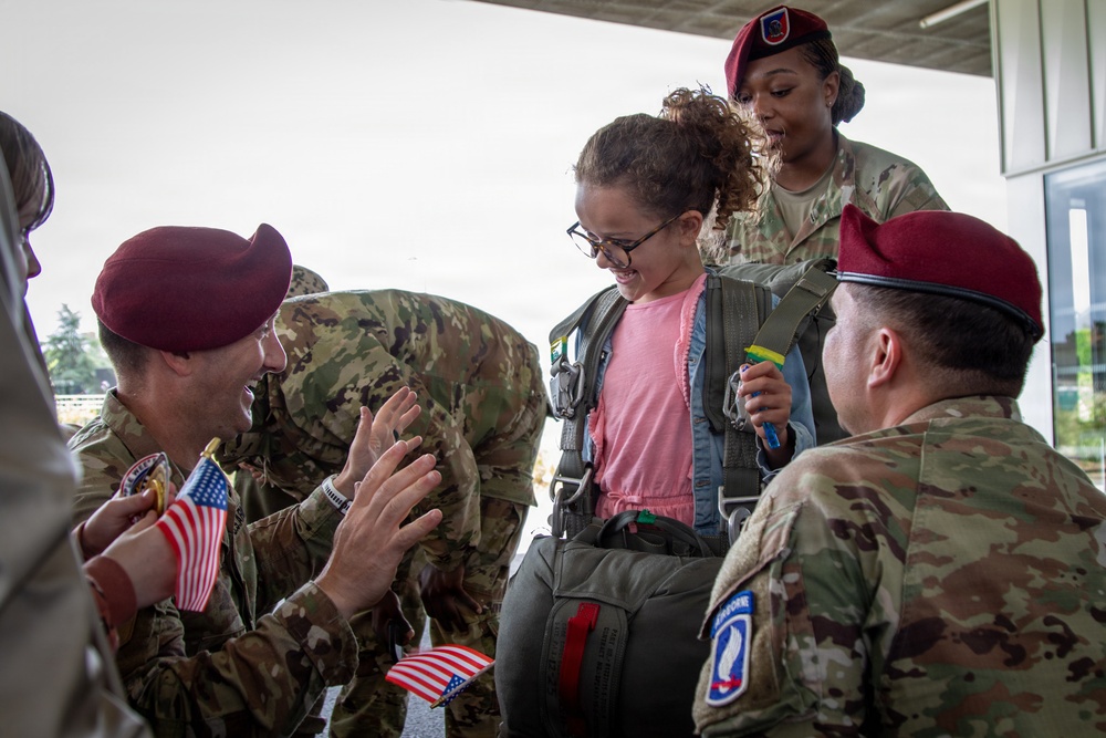Paratroopers conduct parachute demonstration for French school at D-Day 82