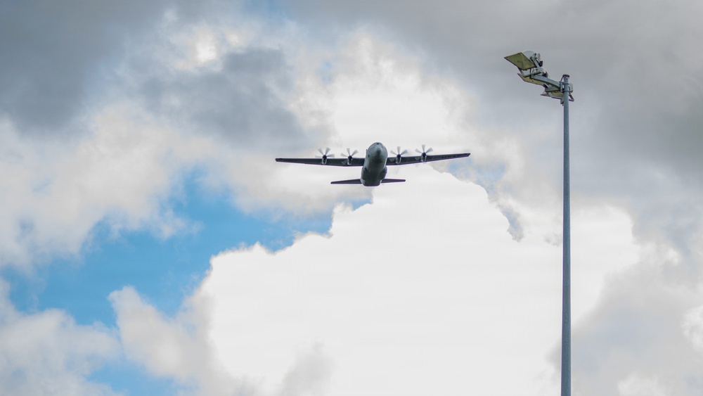 Paratroopers conduct parachute demonstration for French school at D-Day 82