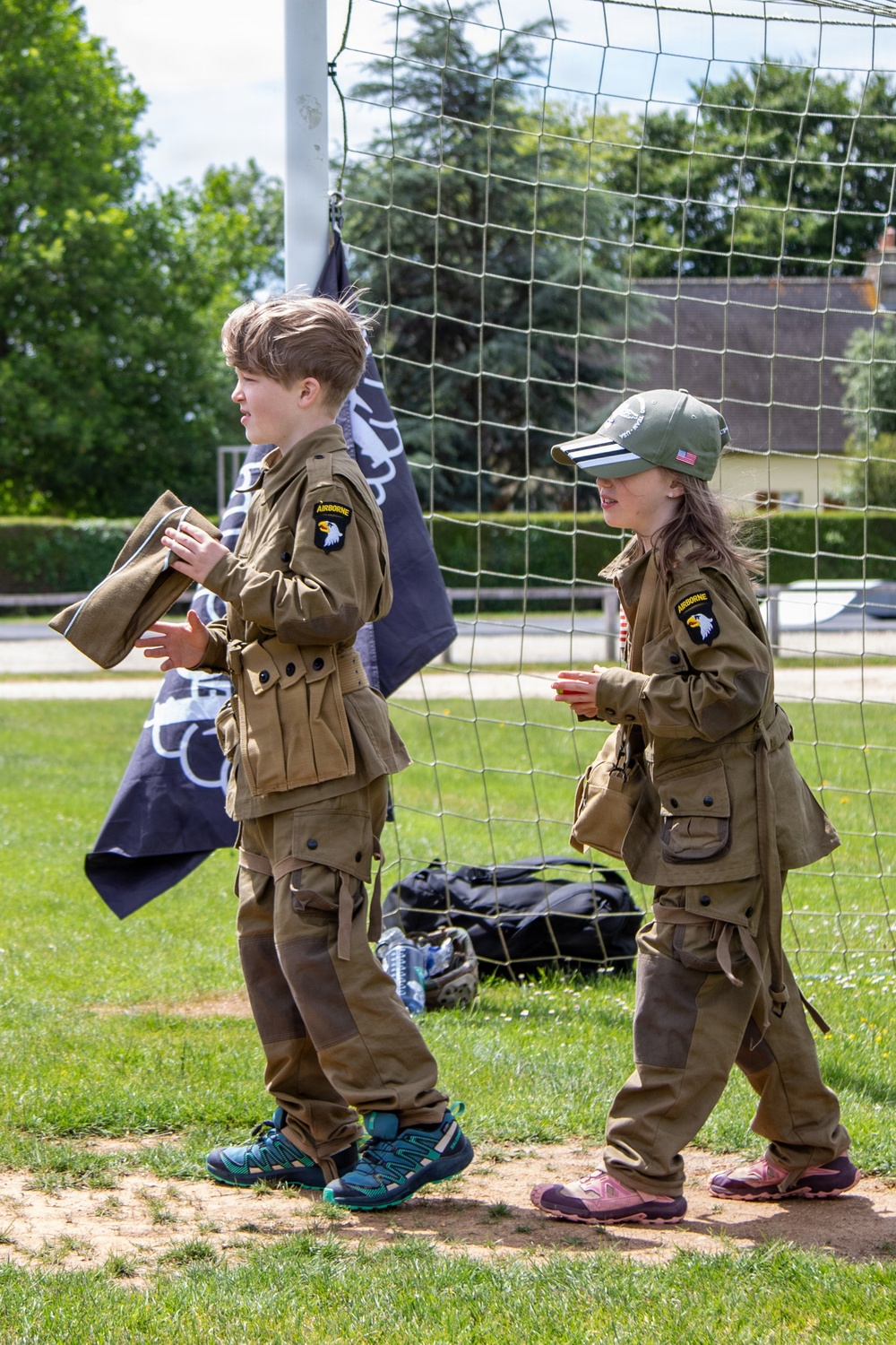 Paratroopers conduct parachute demonstration for French school at D-Day 82