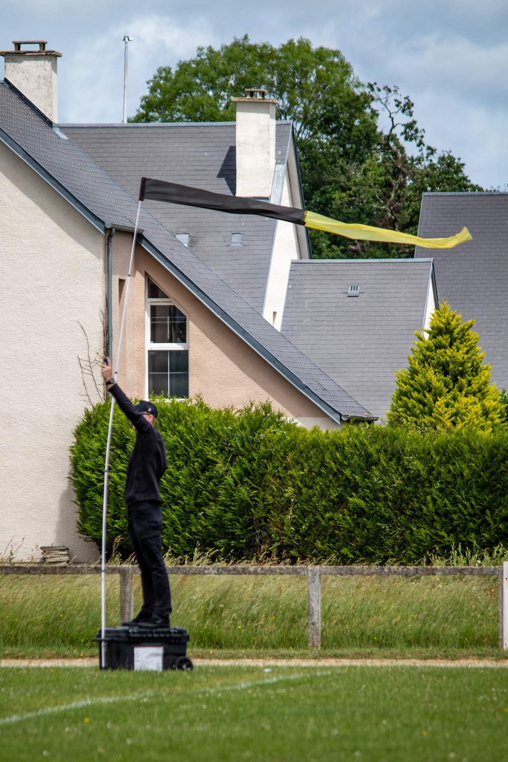 Paratroopers conduct parachute demonstration for French school at D-Day 82