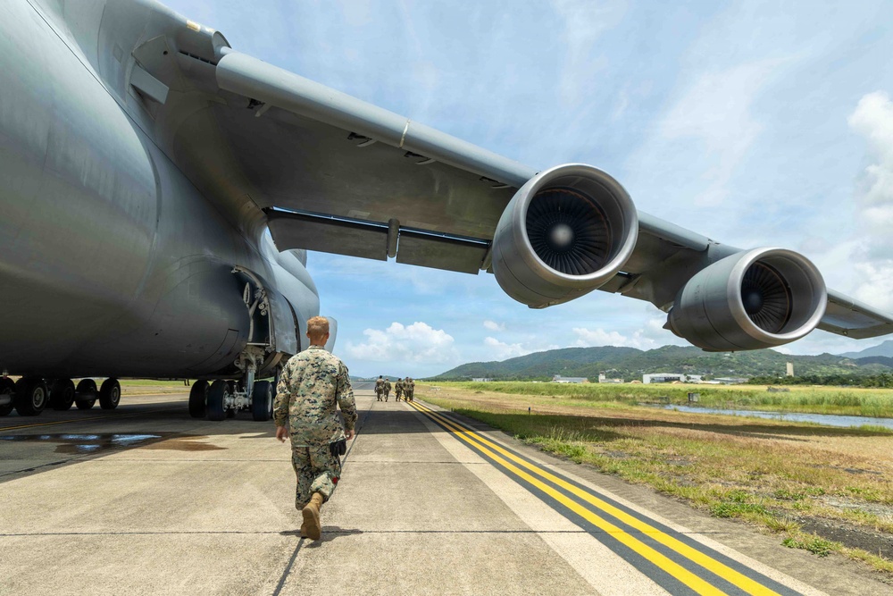 LCF-24 and 346th AEW offload cargo in Puerto Rico