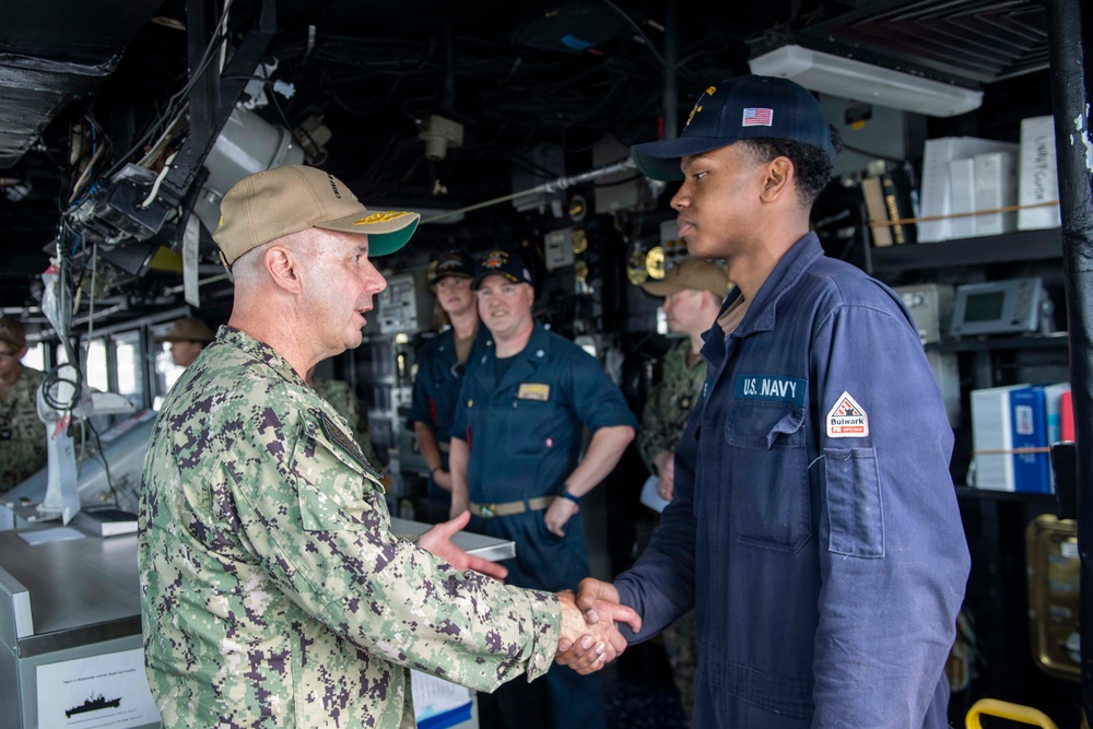 VCNO VISITS USS TORTUGA (LSD 46)