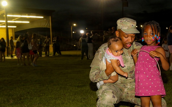 Welcome home, Dogface Soldiers!