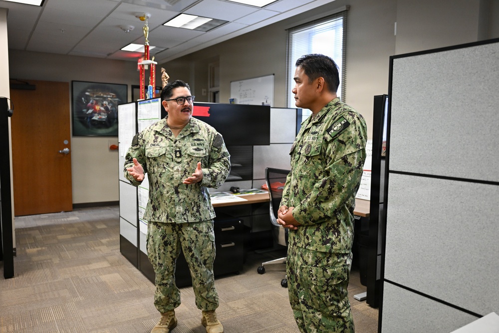 BUMED FORCM, Hospital Corps Director Visits San Antonio