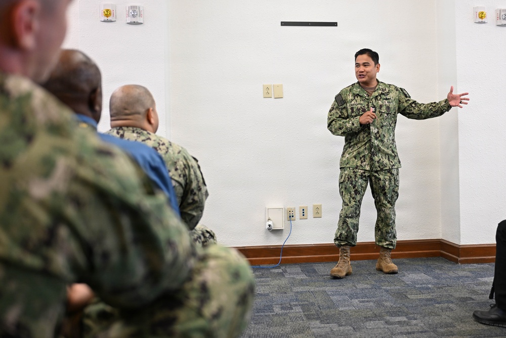 BUMED FORCM, Hospital Corps Director Visits San Antonio