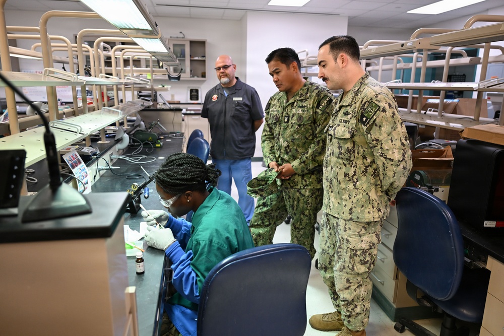 BUMED FORCM, Hospital Corps Director Visits San Antonio