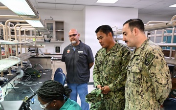 BUMED FORCM, Hospital Corps Director Visits San Antonio