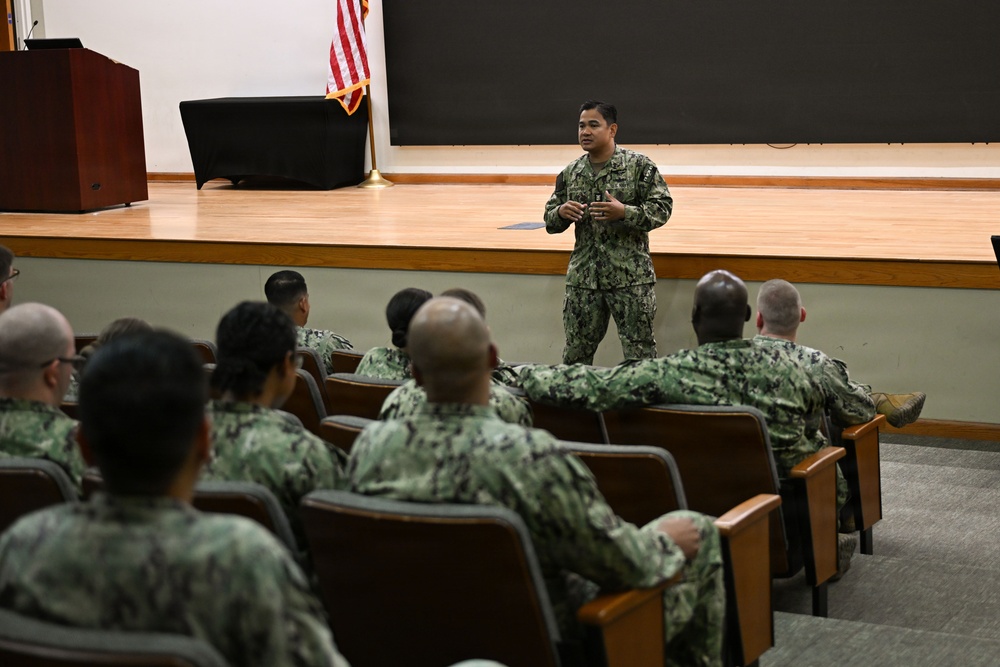 BUMED FORCM, Hospital Corps Director Visits San Antonio