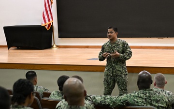 BUMED FORCM, Hospital Corps Director Visits San Antonio