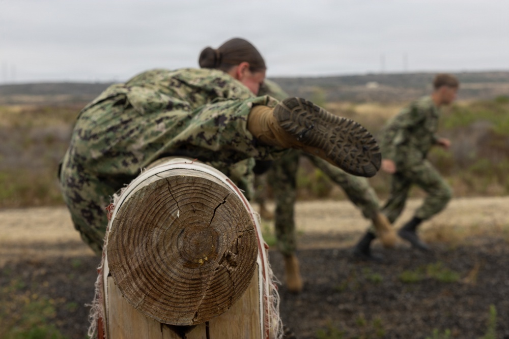 CORTRAMID: NROTC Midshipmen take on the O-Course