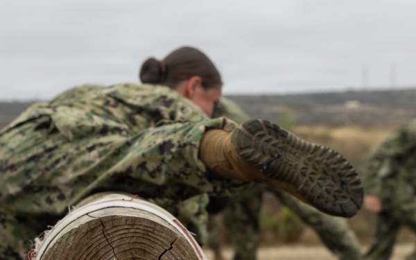 CORTRAMID: NROTC Midshipmen take on the O-Course