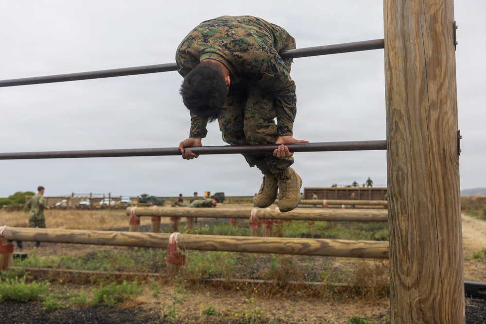 CORTRAMID: NROTC Midshipmen take on the O-Course